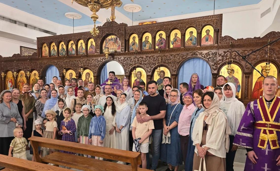 Богослужение в эмирате Абу-Даби на праздник Воздвижения Креста Господня. 