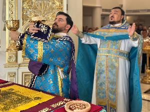 День празднования Смоленской иконы Божией Матери. 